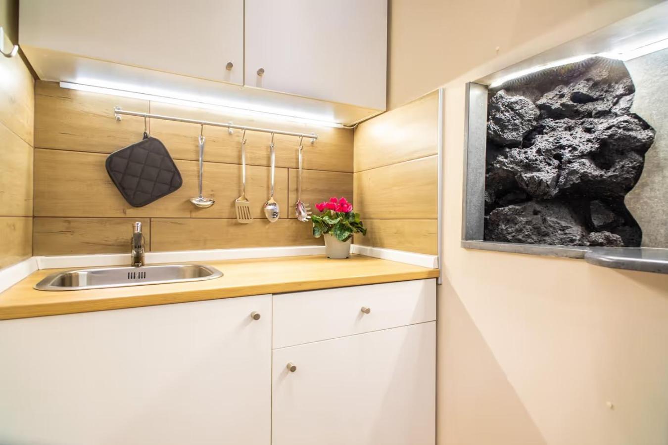 Tropical Holiday House Катанія Екстер'єр фото